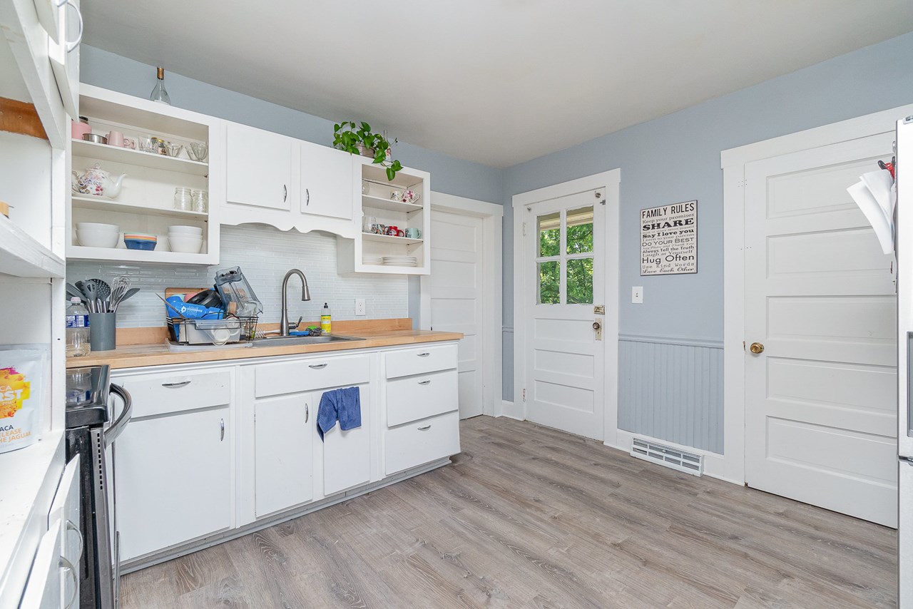 kitchen with deck access & pantry