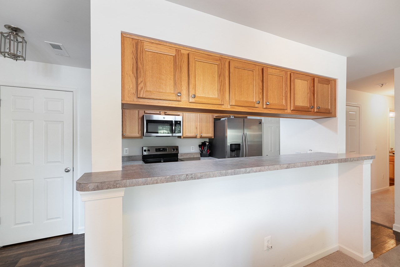 kitchen with breakfast bar