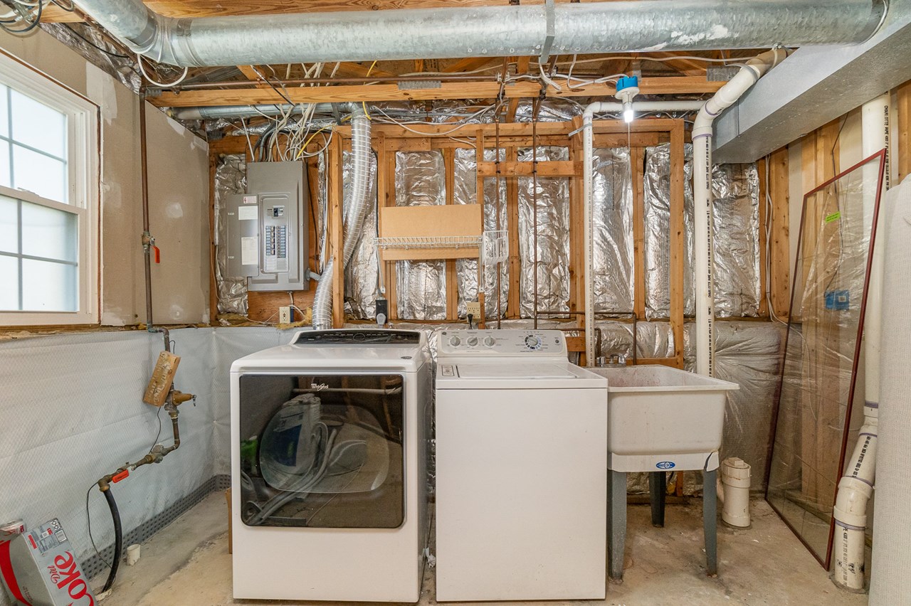 lower level laundry room