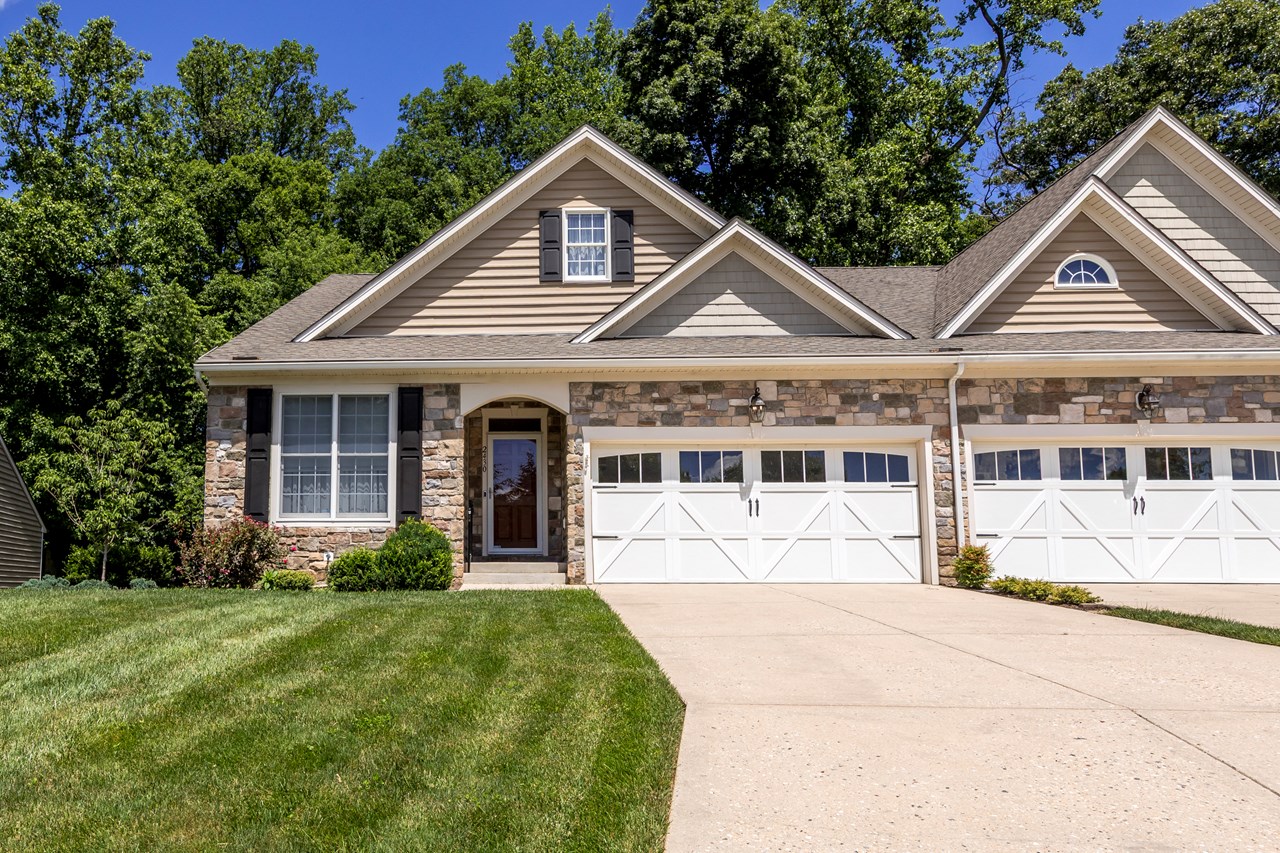 2430 GRAND OAKS COURT 13